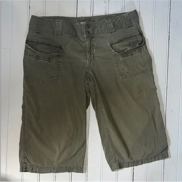 Old Navy Pants - Old Navy Bermuda Shorts Olive Green Size 10